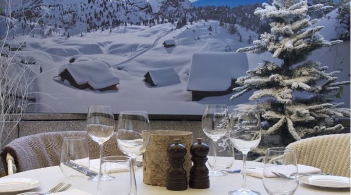 Enjoy a Glass of Bubbly at Lodge dâArgent